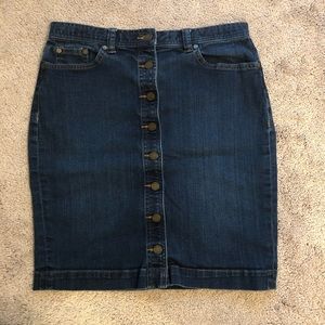 CHAPS Denim dark wash button down skirt!